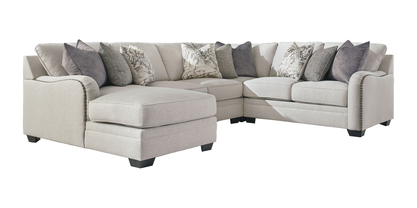 Seccional de 4 piezas con chaise longue Dellara