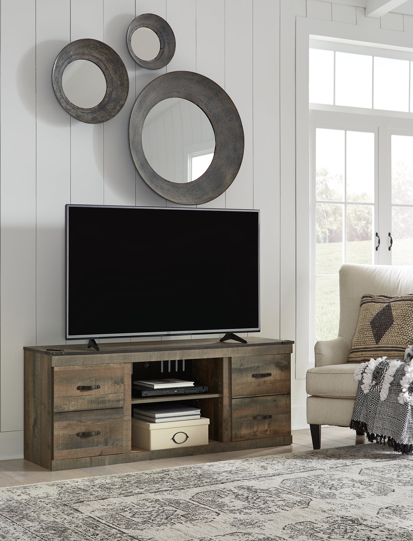 Mueble de TV LG Trinell con opción de chimenea