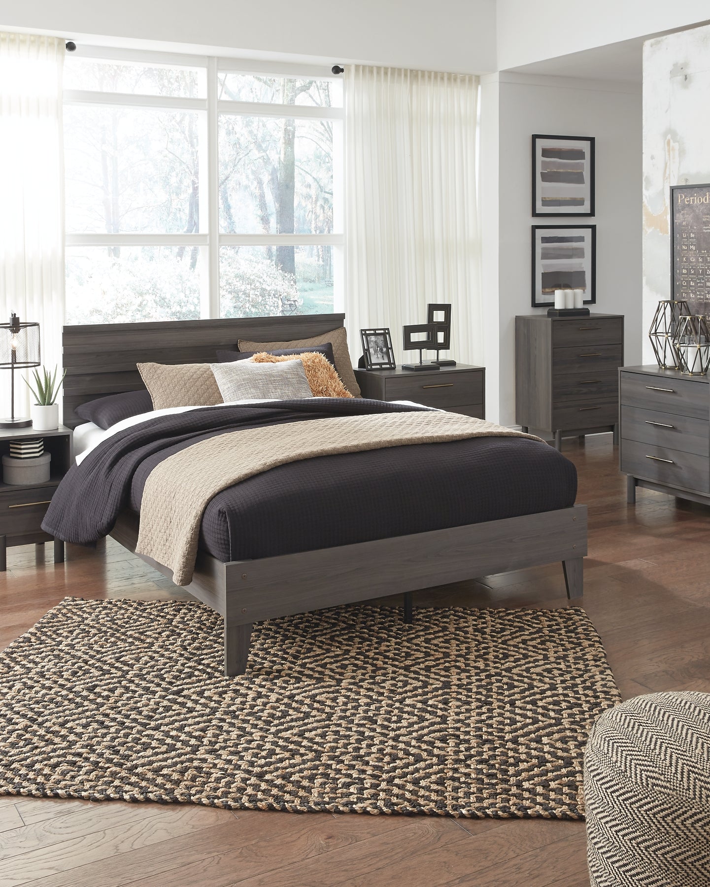 Brymont Queen Panel Platform Bed