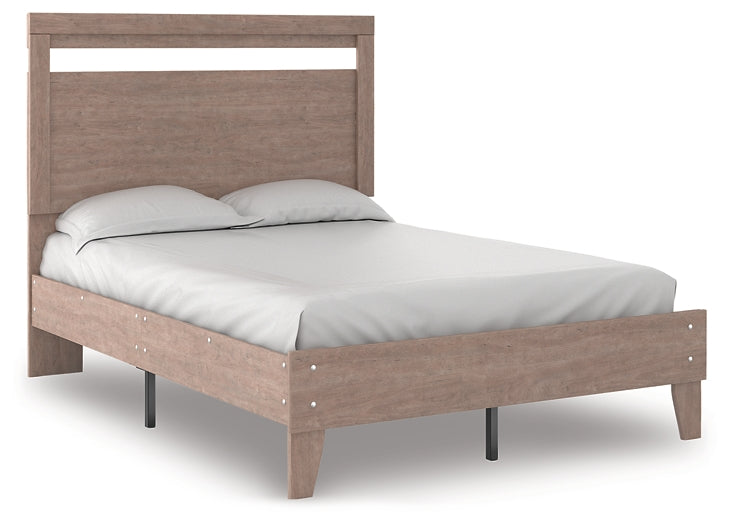 Cama con plataforma y paneles Flannia