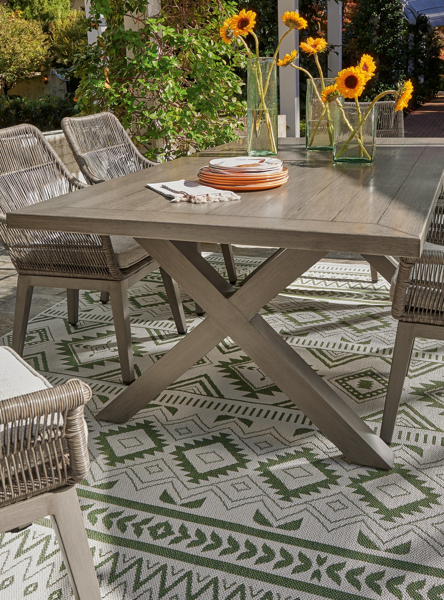 Mesa de comedor RECTANGULAR frente a la playa con opción UMB