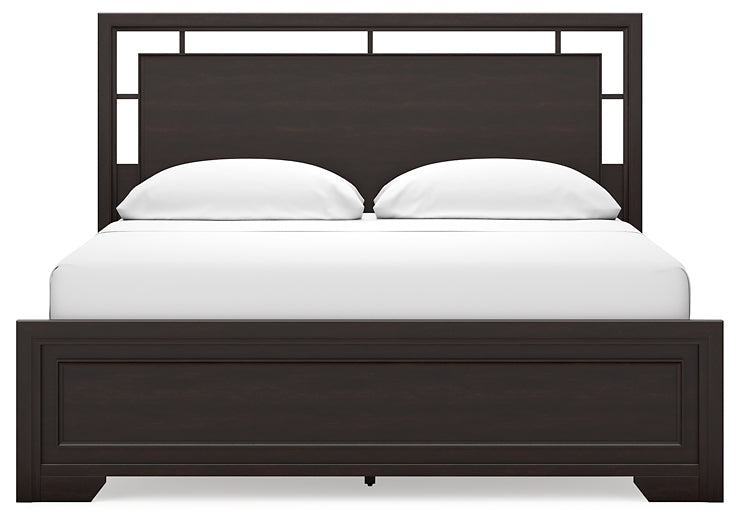 Cama California King con paneles, tocador y mesita de noche Covetown