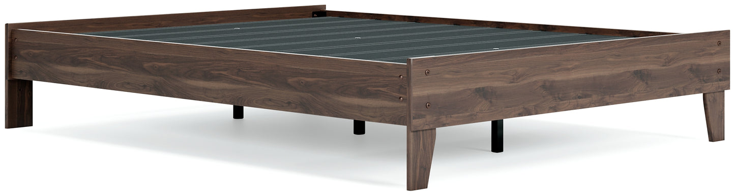 Cama Queen con plataforma y dos mesitas de noche Calverson