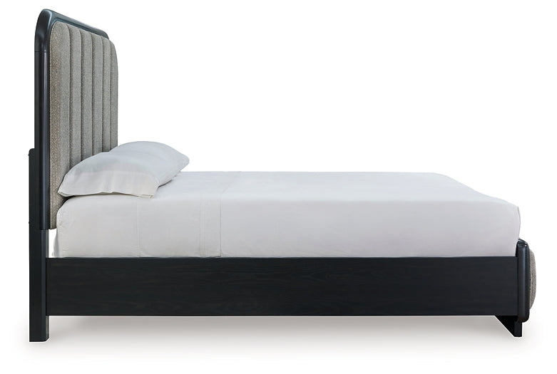 Cama Queen con paneles tapizados y tocador Rowanbeck