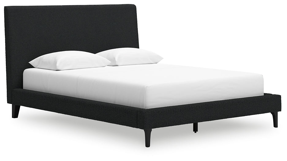 Cama Queen Cadmori tapizada con tocador